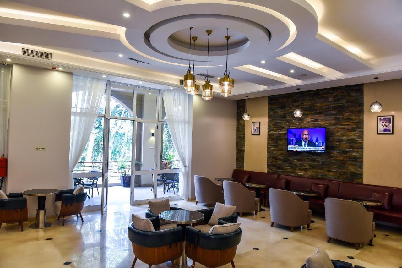 Admas Grand Hotel Entebbe Buitenkant foto
