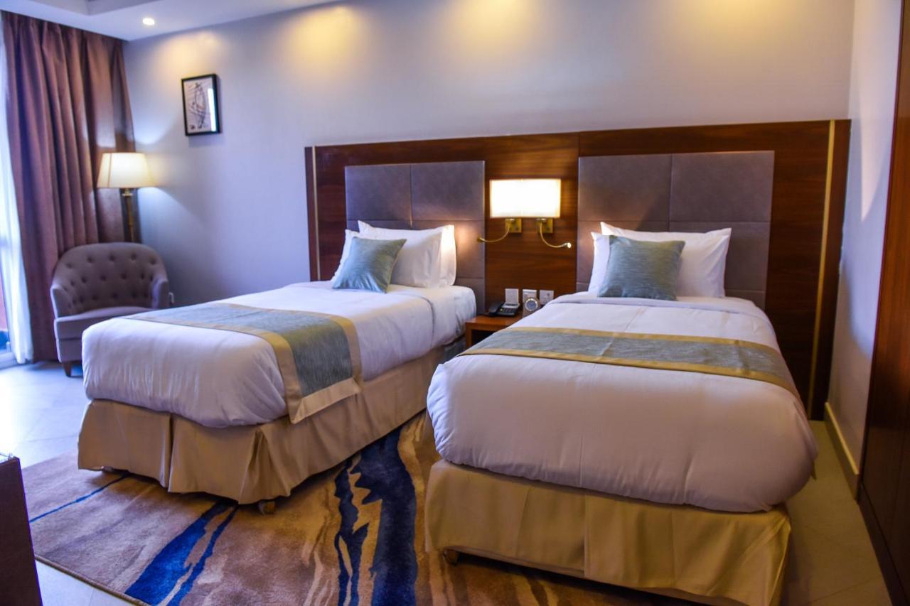 Admas Grand Hotel Entebbe Buitenkant foto