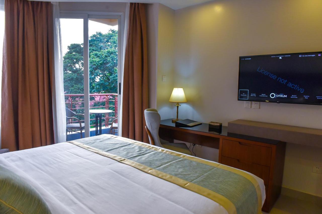 Admas Grand Hotel Entebbe Buitenkant foto